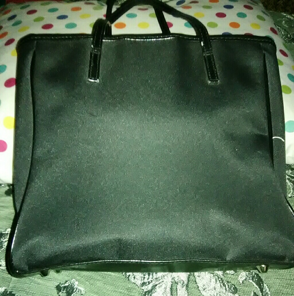 Purse - Picture 3 of 4
